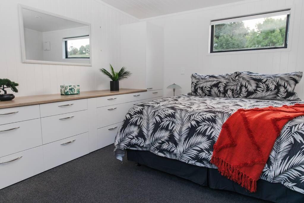 Bombay Hills Modern Retreat Apartment Auckland Exterior photo