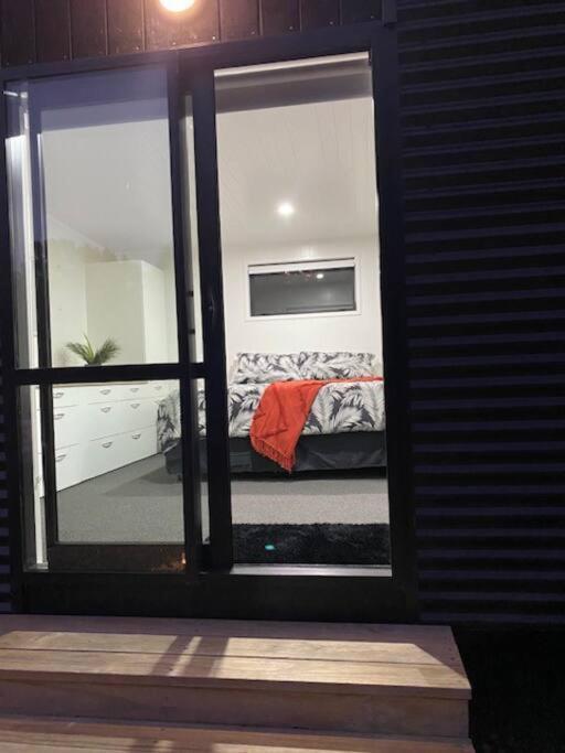 Bombay Hills Modern Retreat Apartment Auckland Exterior photo
