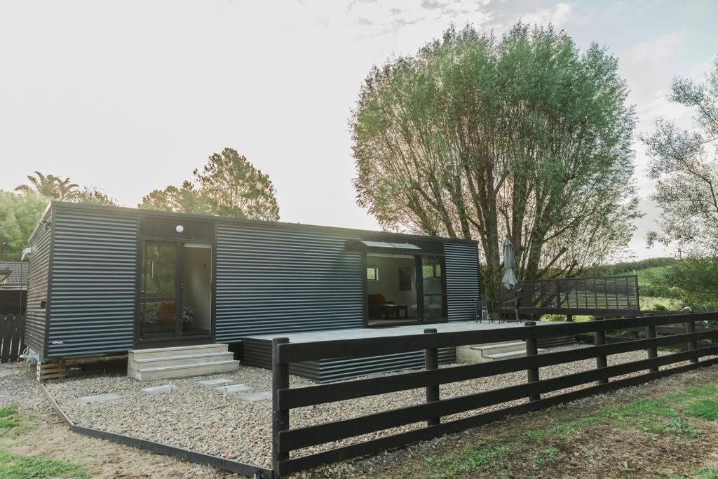 Bombay Hills Modern Retreat Apartment Auckland Exterior photo
