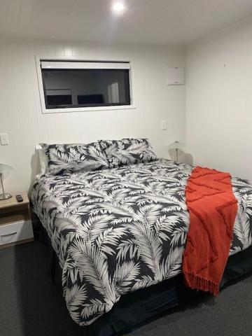 Bombay Hills Modern Retreat Apartment Auckland Exterior photo