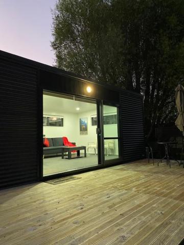 Bombay Hills Modern Retreat Apartment Auckland Exterior photo